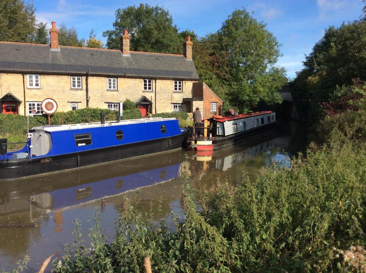 The Highwayman Hotel Kidlington Bagian luar foto