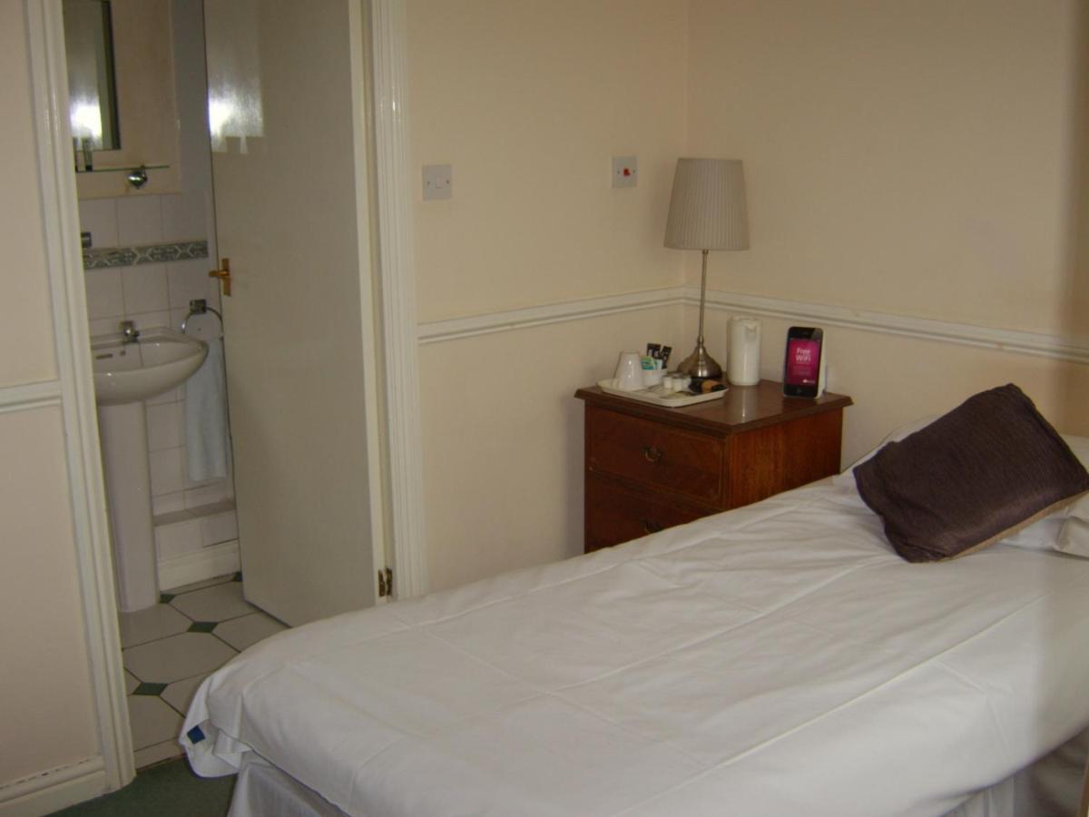 The Highwayman Hotel Kidlington Bagian luar foto