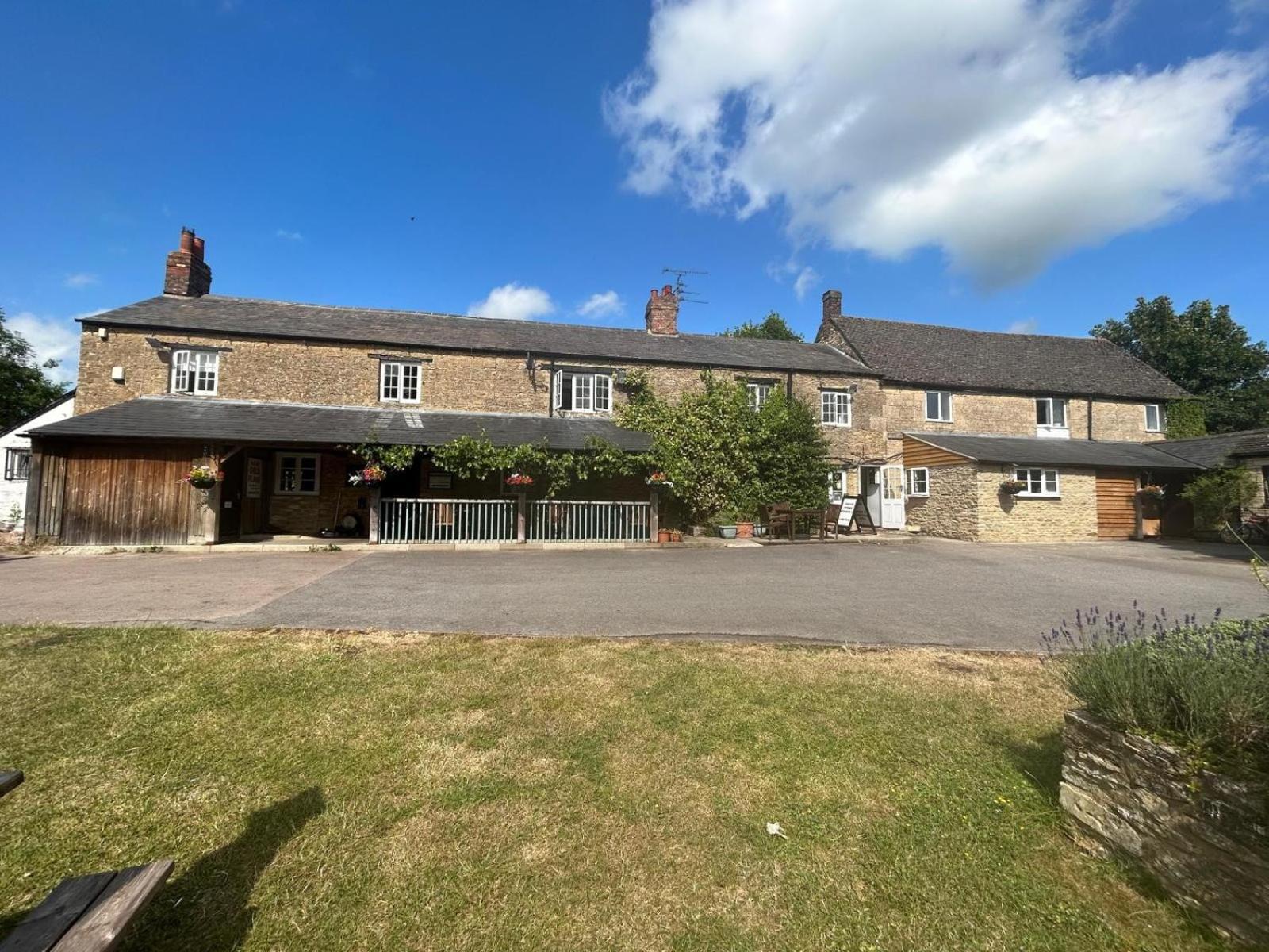 The Highwayman Hotel Kidlington Bagian luar foto