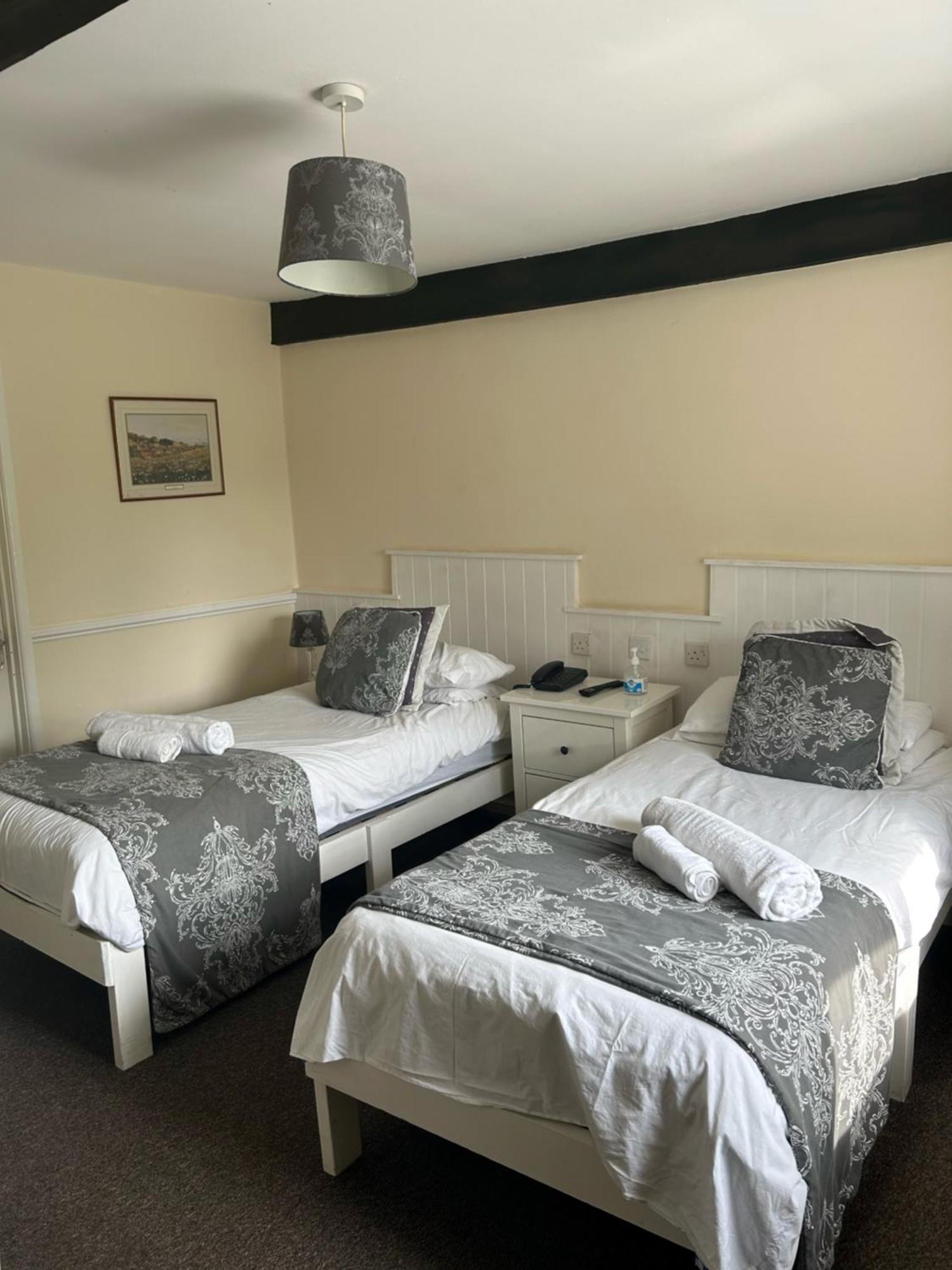 The Highwayman Hotel Kidlington Bagian luar foto