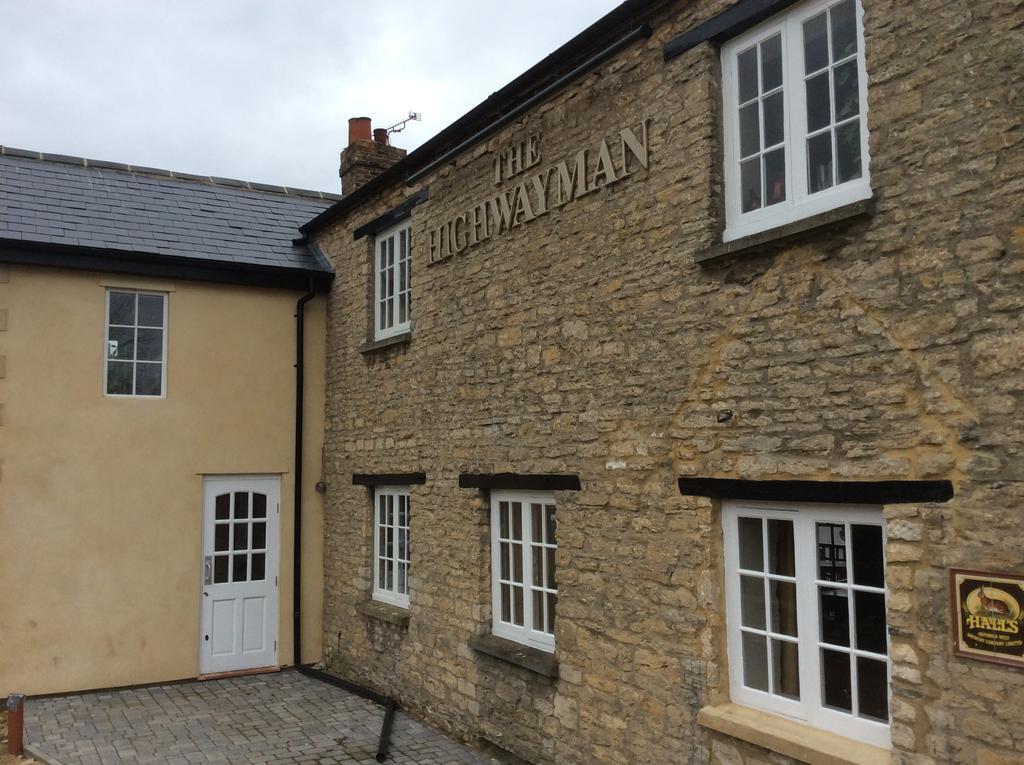 The Highwayman Hotel Kidlington Bagian luar foto